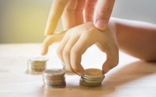 Raising Money-Wise Kids: 3 Tips on Teaching Financial Responsibility